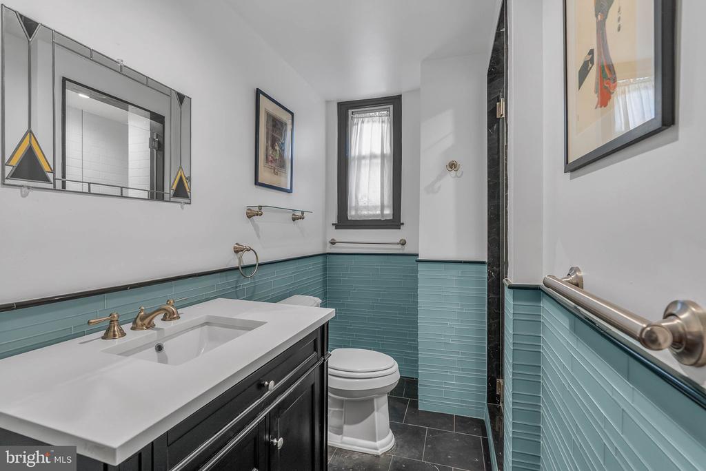 1901 WALNUT STREET Unit: 15A