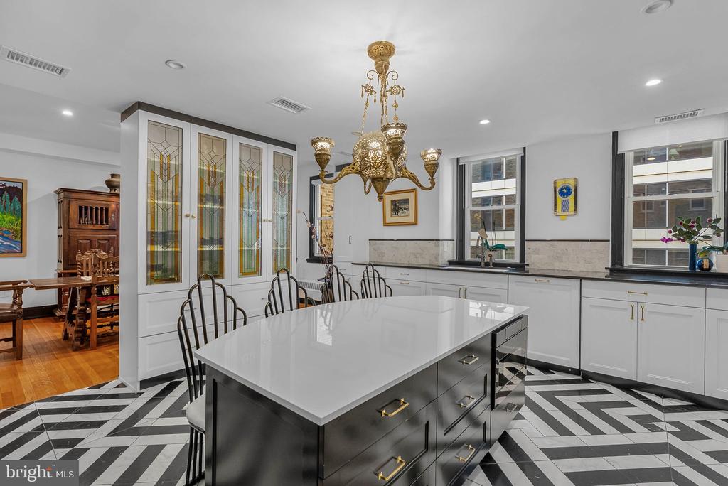 1901 WALNUT STREET Unit: 15A