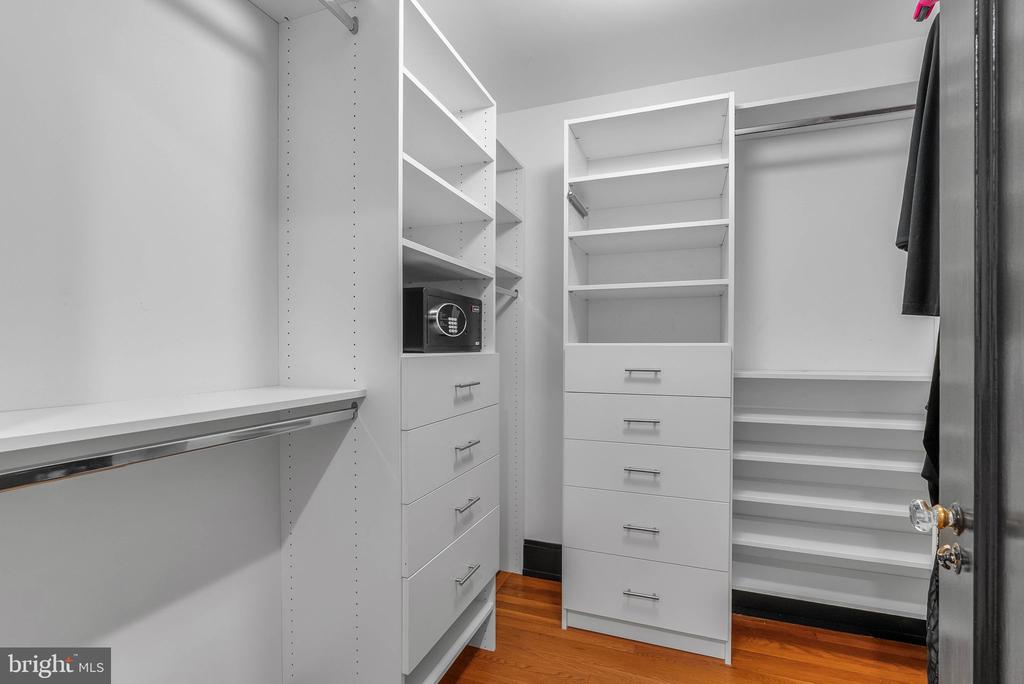 1901 WALNUT STREET Unit: 15A