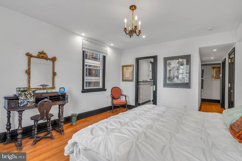 1901 WALNUT STREET Unit: 15A