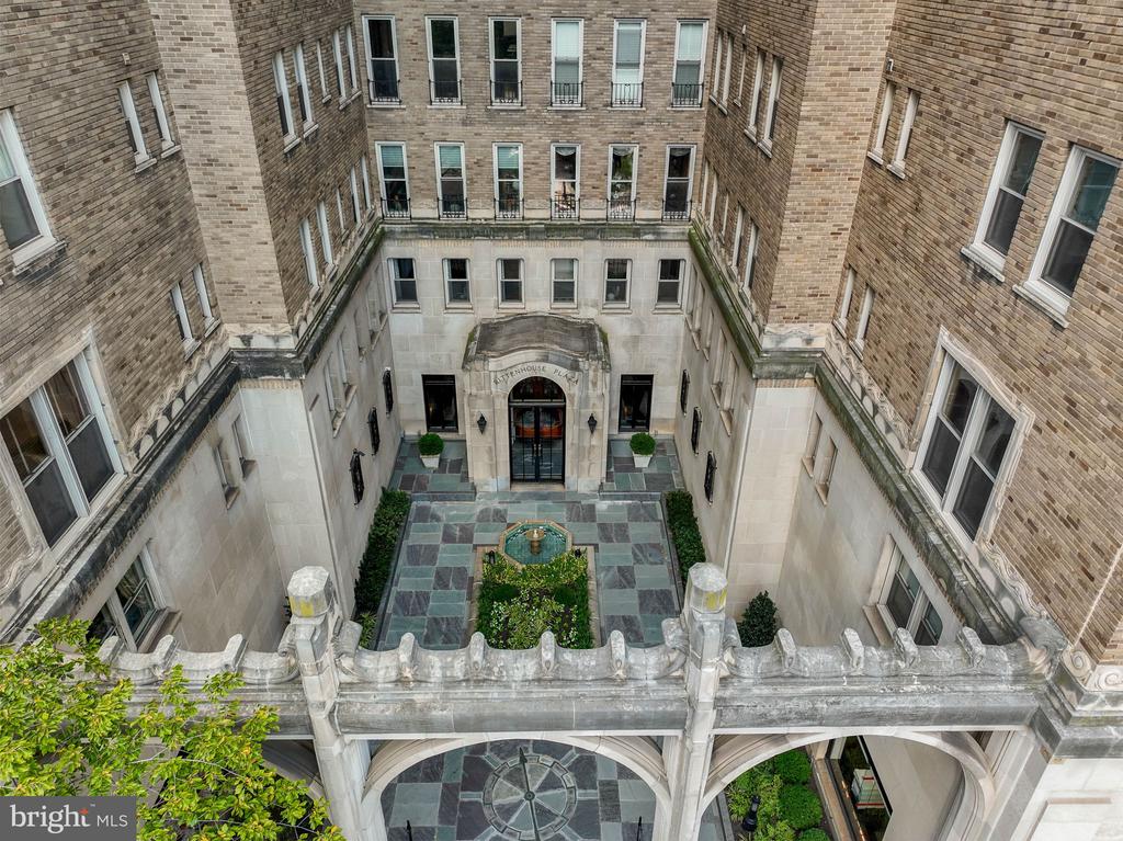 1901 WALNUT STREET Unit: 15A