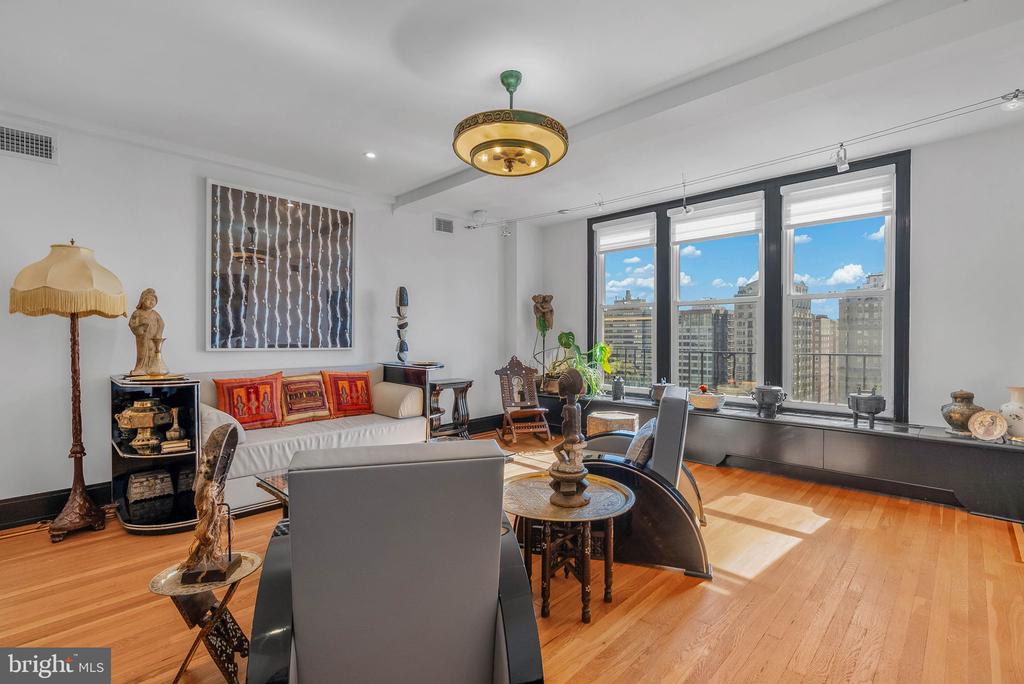 1901 WALNUT STREET Unit: 15A