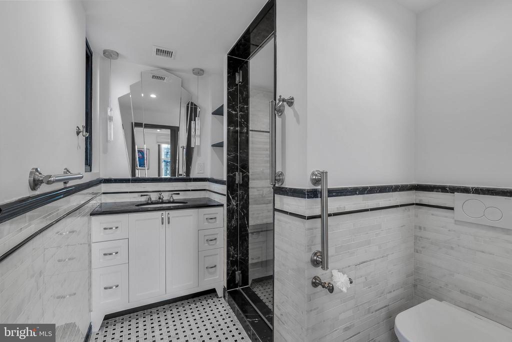 1901 WALNUT STREET Unit: 15A