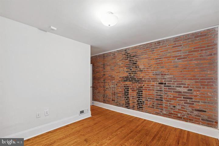 1305 SPRUCE STREET Unit: TH1C
