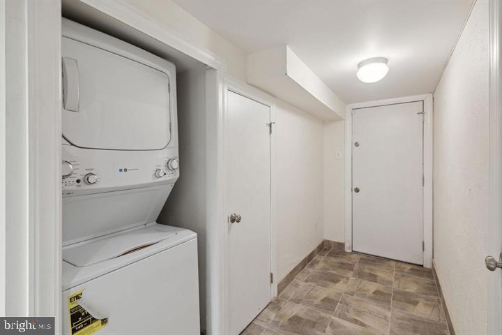 1305 SPRUCE STREET Unit: TH1C