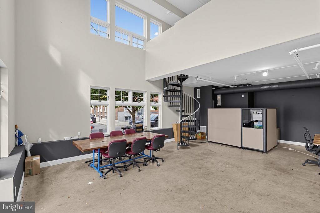 1437 W PASSYUNK AVENUE
