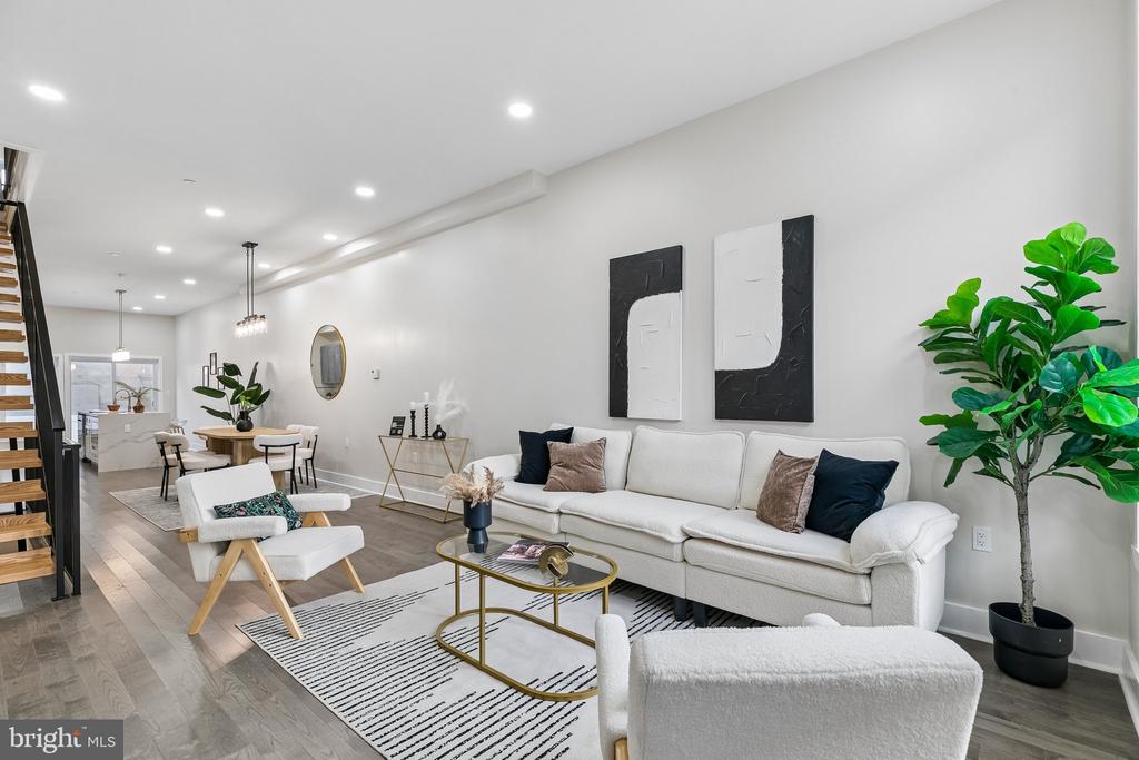 1433 S 8TH STREET