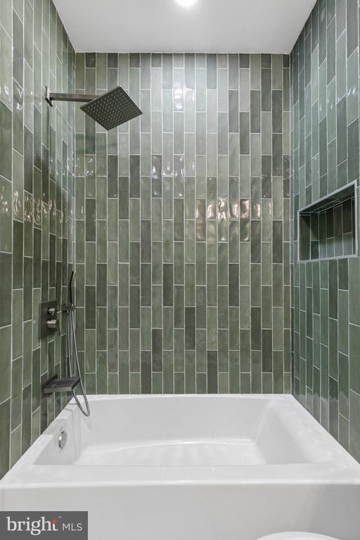 1433 S 8TH STREET