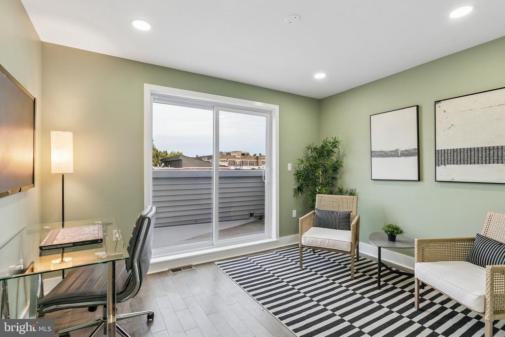 1433 S 8TH STREET