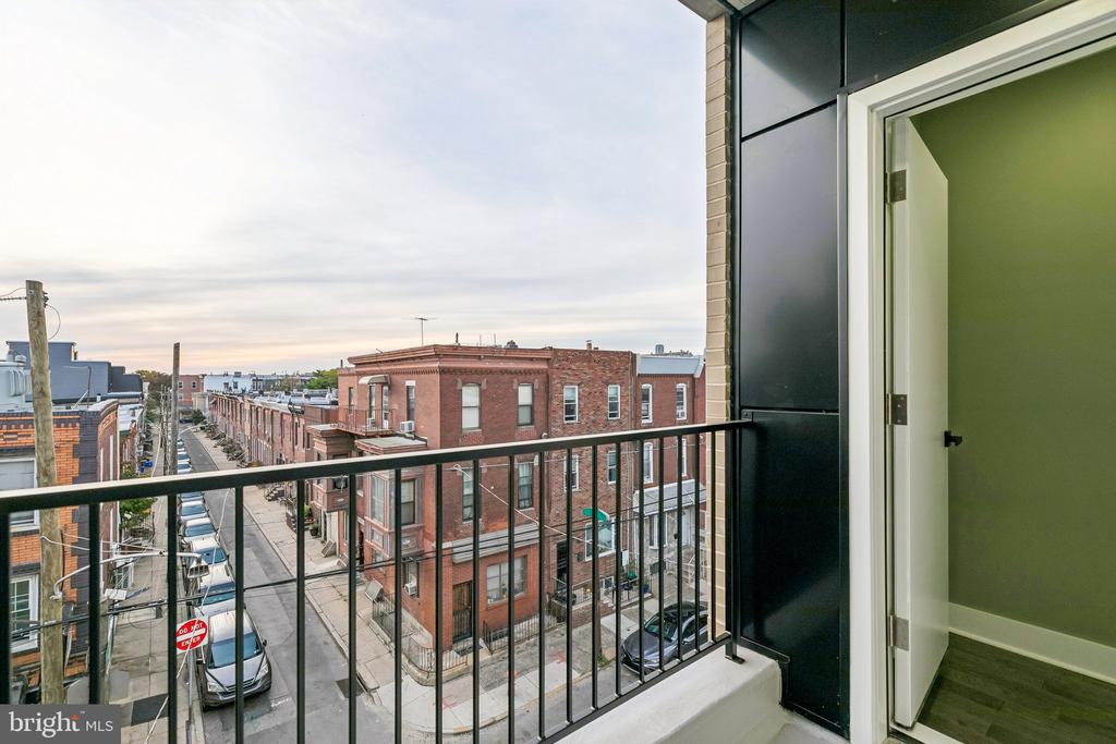 1433 S 8TH STREET