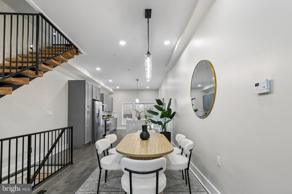 1433 S 8TH STREET