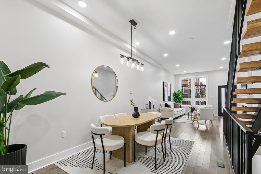 1433 S 8TH STREET