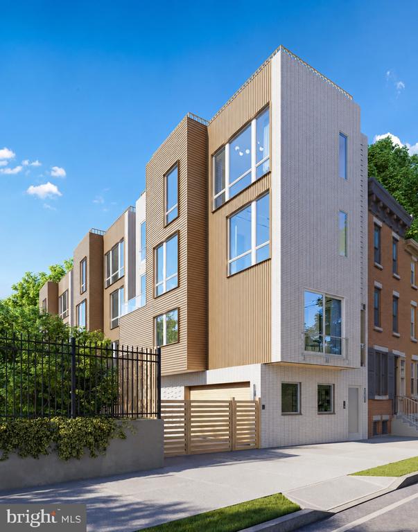 912 S FRONT STREET Unit: C
