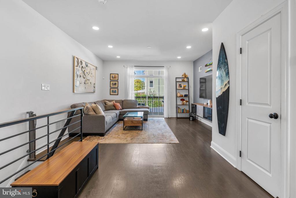 502 KINGSLEY COURT
