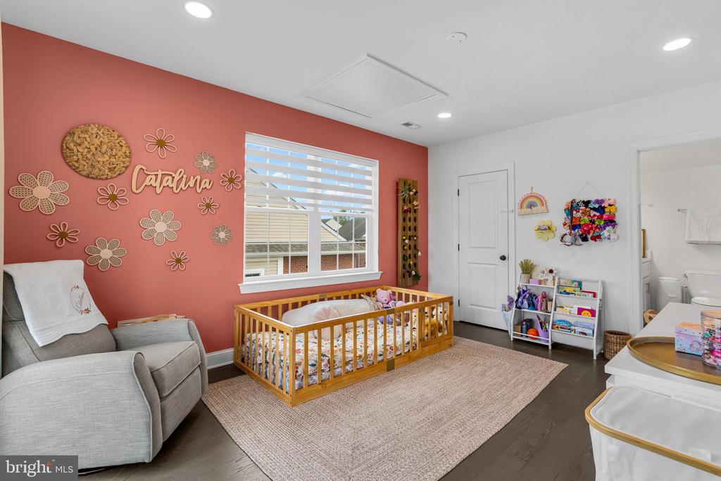 502 KINGSLEY COURT