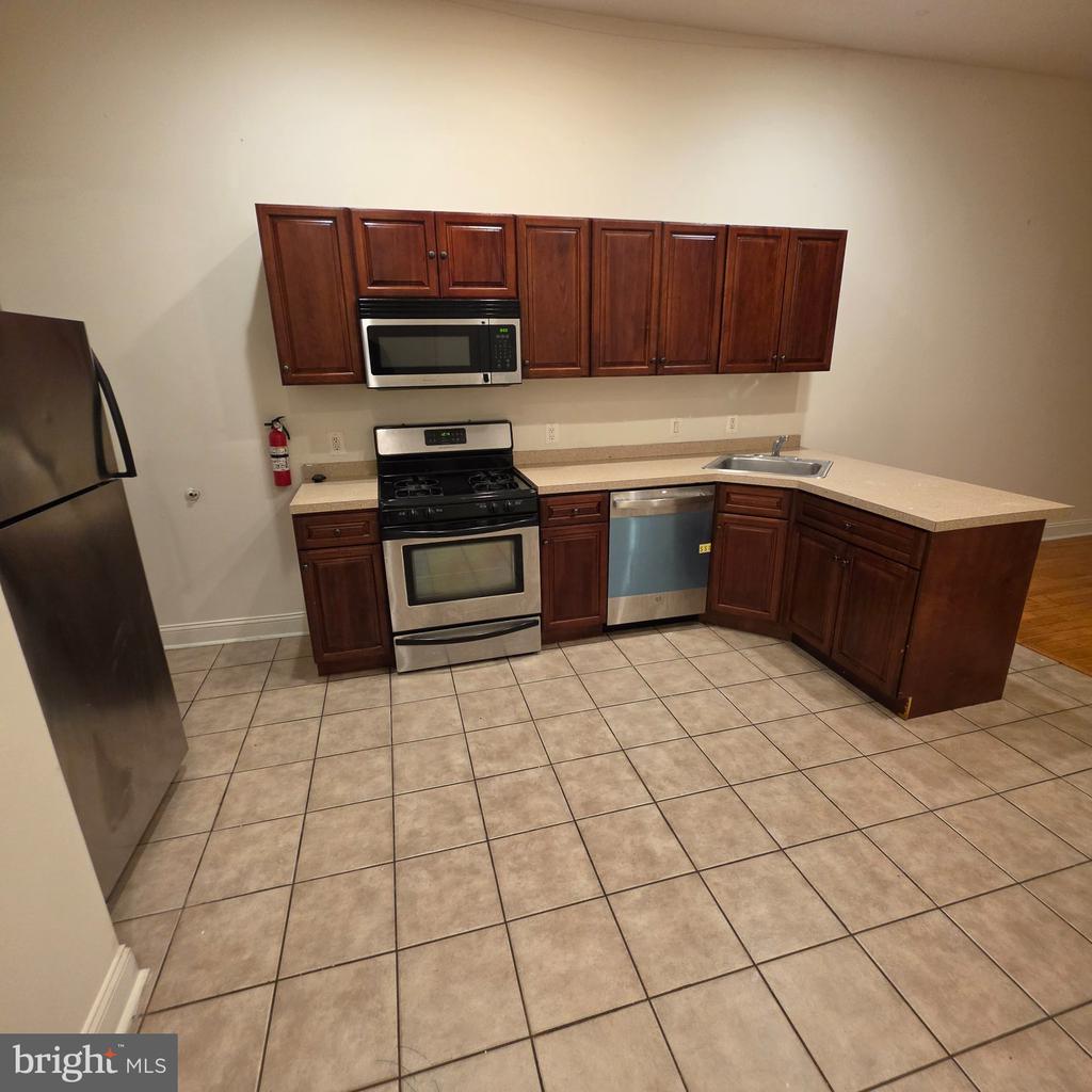 1951 N GRATZ STREET Unit: 2