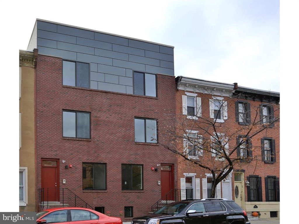 2204 CHRISTIAN STREET Unit: 1