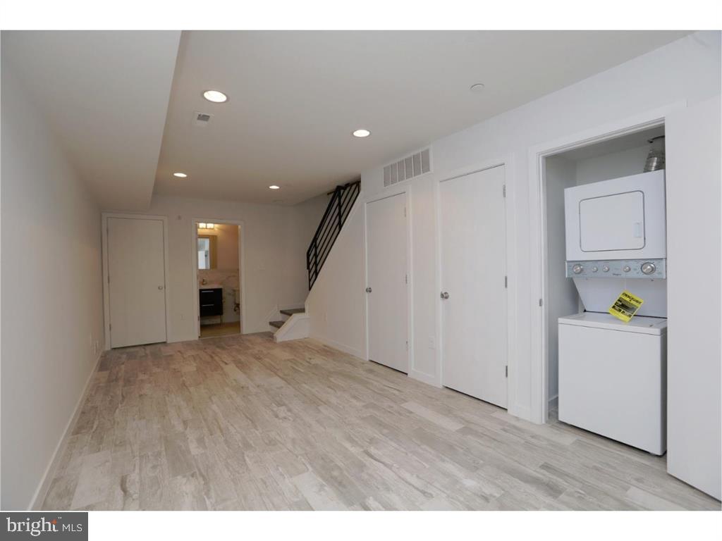 2204 CHRISTIAN STREET Unit: 1