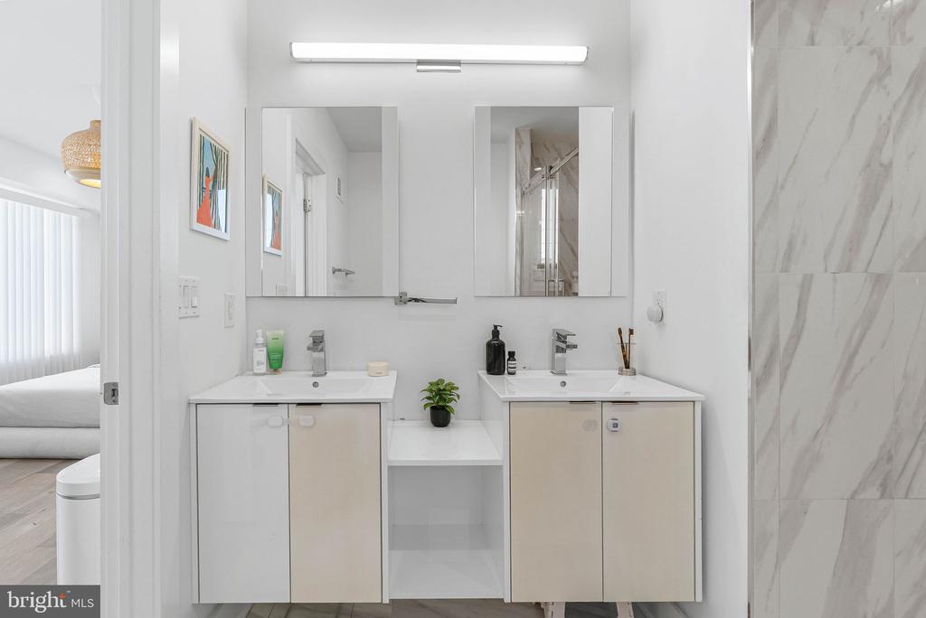 1325 N 17TH Unit: A