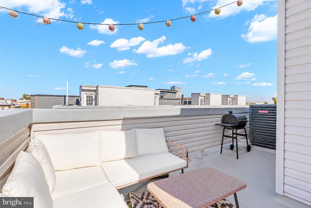 1325 N 17TH Unit: A