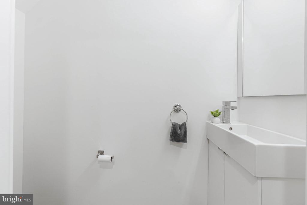 1325 N 17TH Unit: A