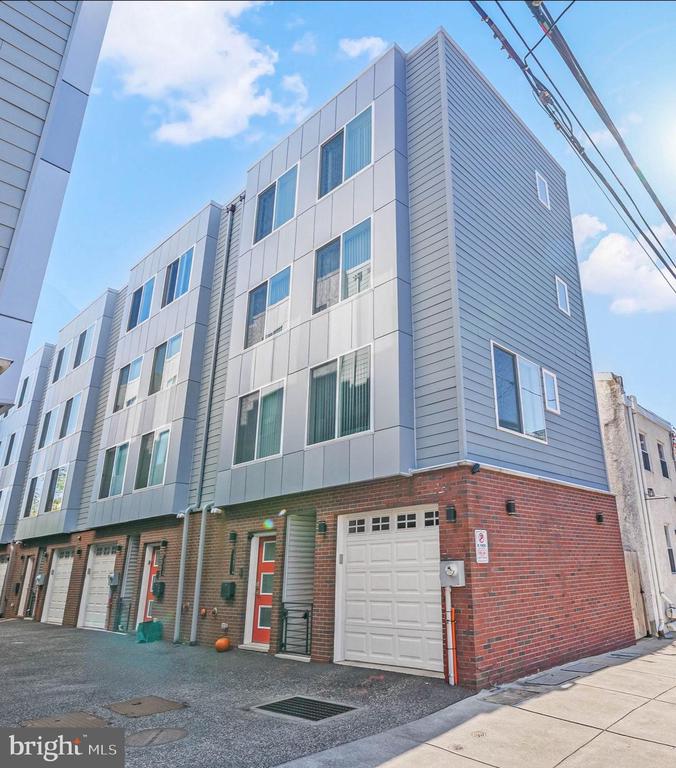 1325 N 17TH Unit: A