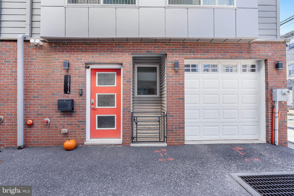 1325 N 17TH Unit: A