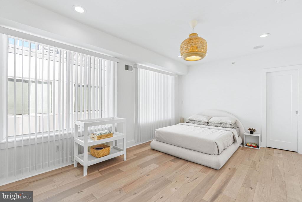 1325 N 17TH Unit: A