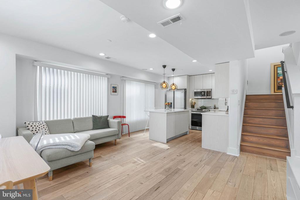 1325 N 17TH Unit: A