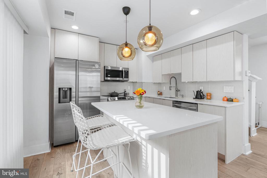1325 N 17TH Unit: A