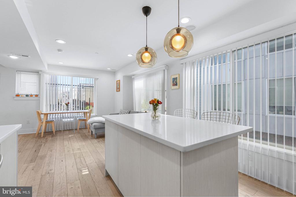 1325 N 17TH Unit: A