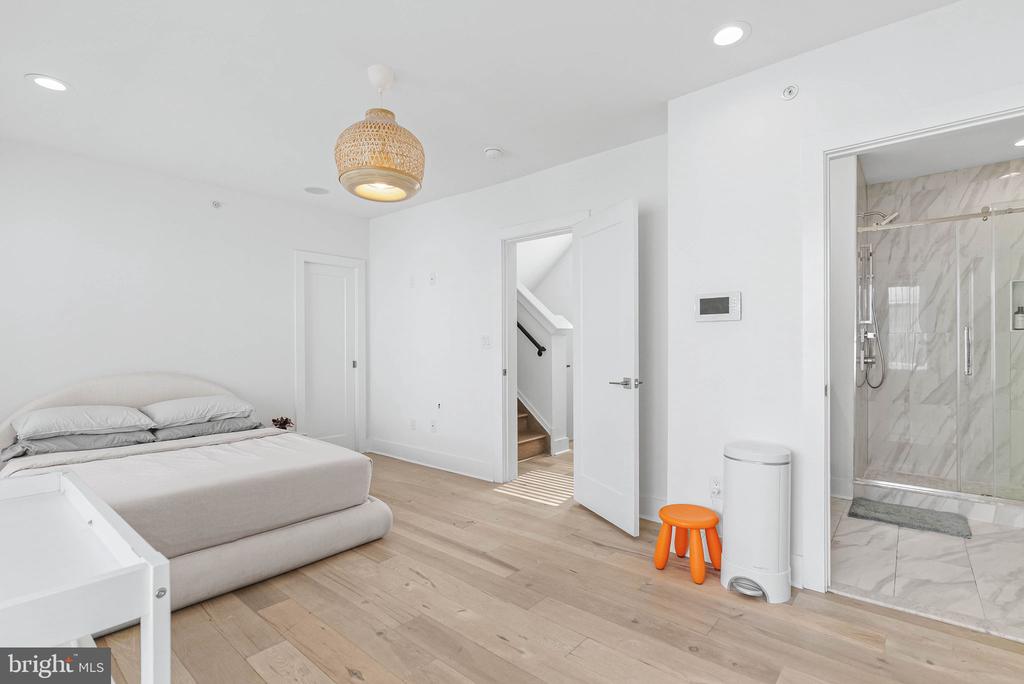 1325 N 17TH Unit: A