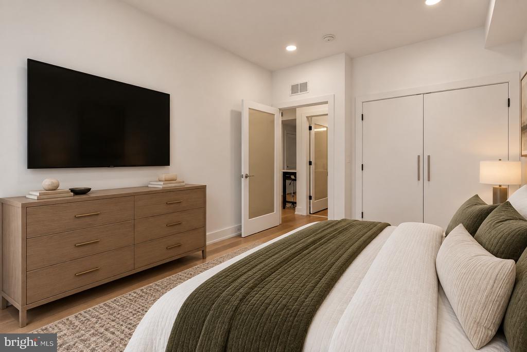 950 N 2ND STREET Unit: 3B