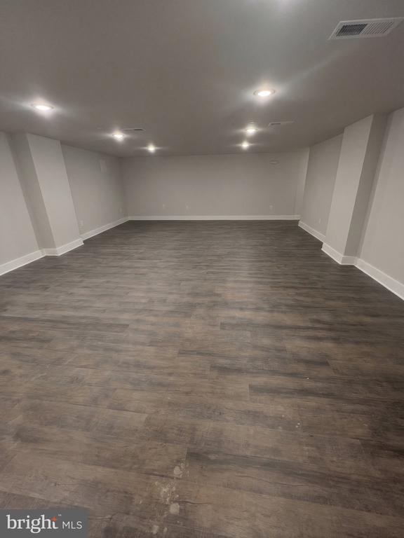 101 W OXFORD STREET