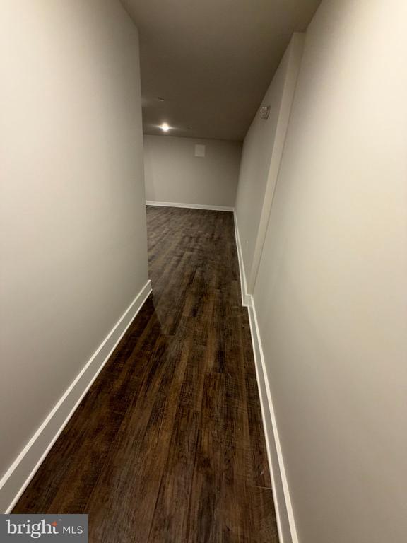 101 W OXFORD STREET