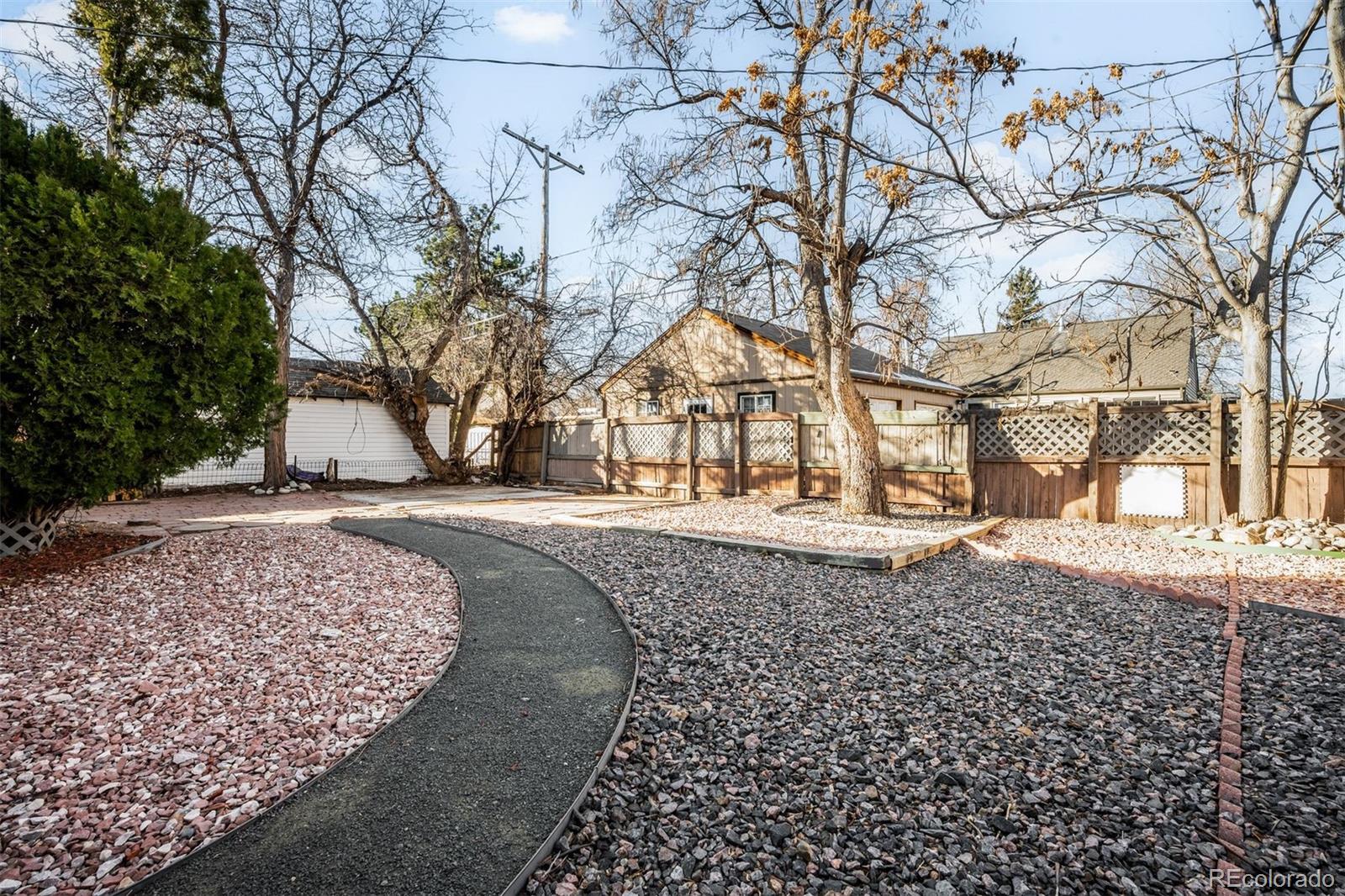 1187 Syracuse Street