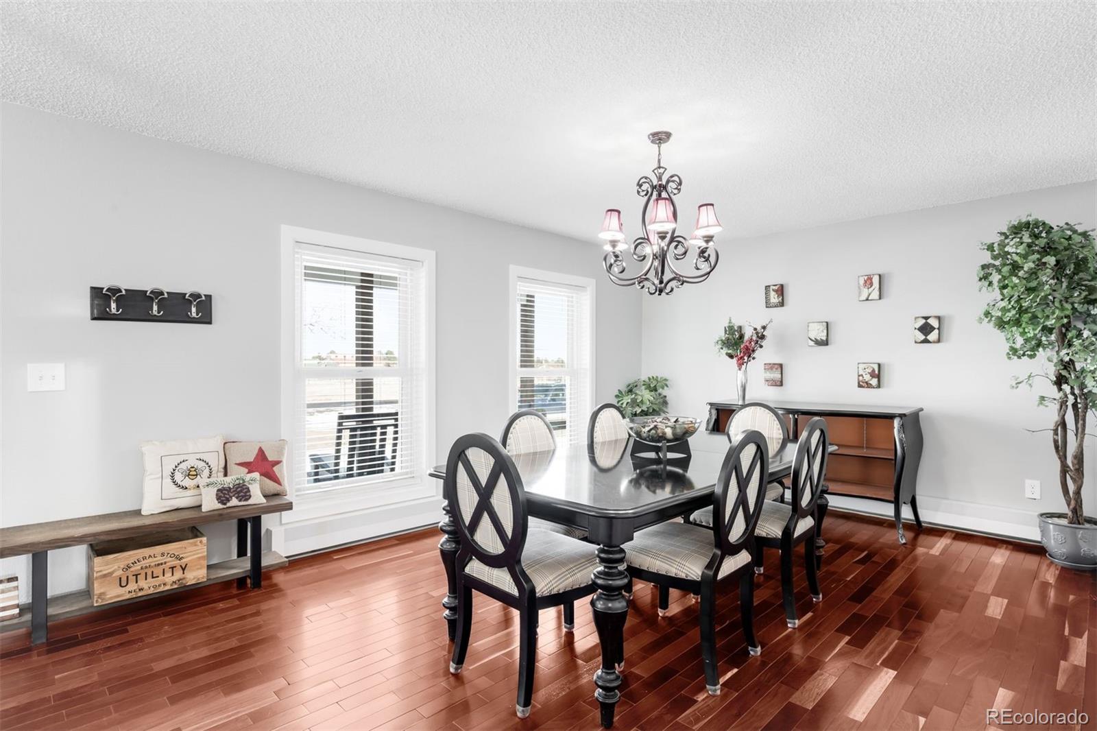 3046 Cottonwood Avenue