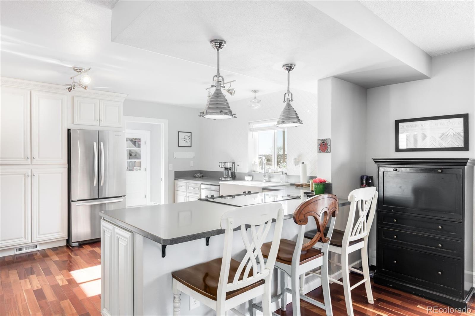 3046 Cottonwood Avenue