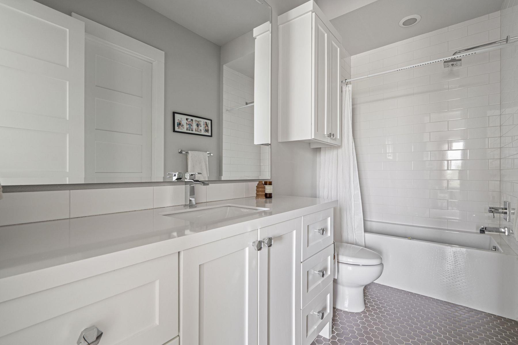 13213 Meridian Park BLVD