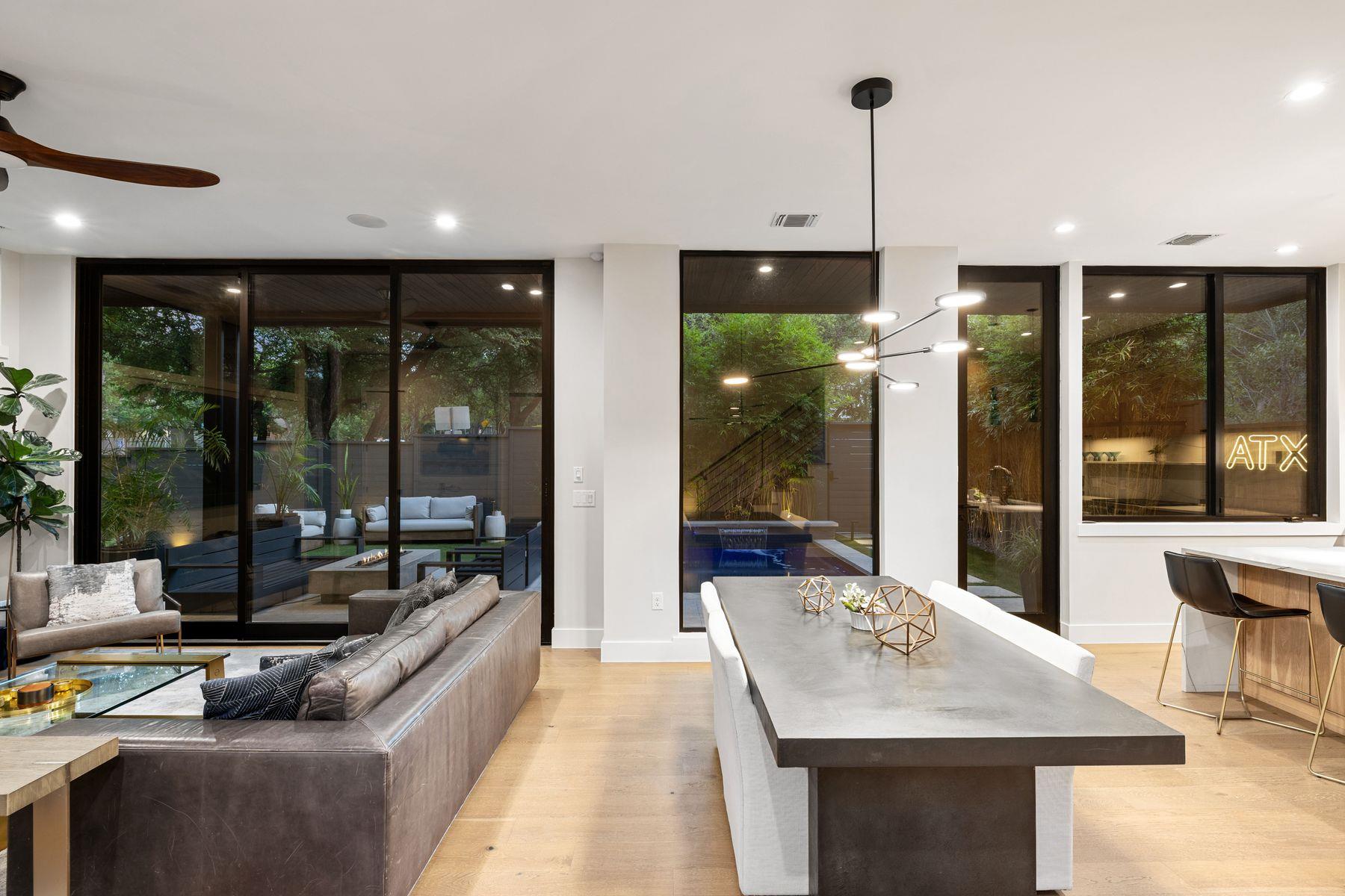 516 Bouldin DR
