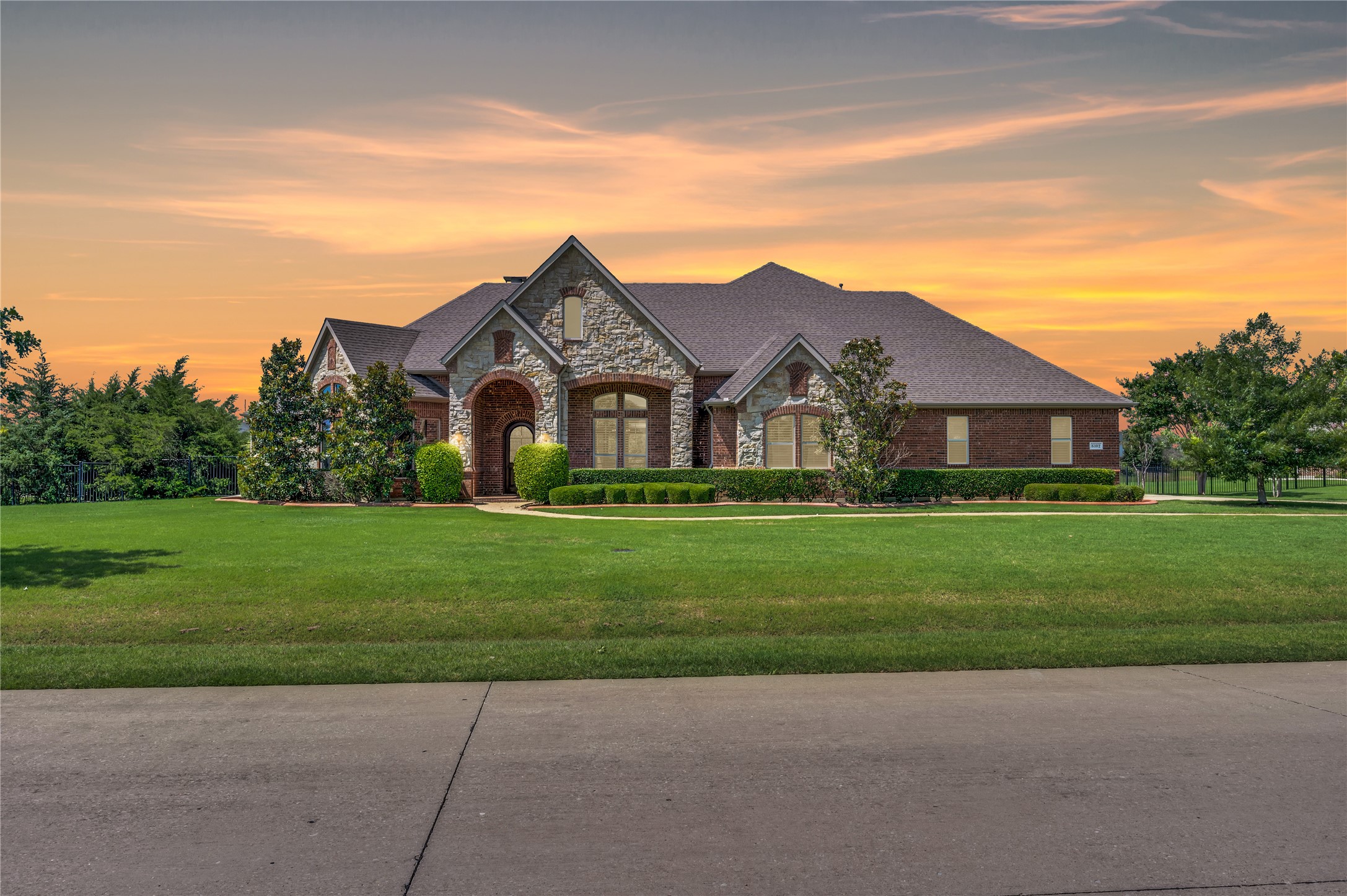 6102 Southridge Pkwy