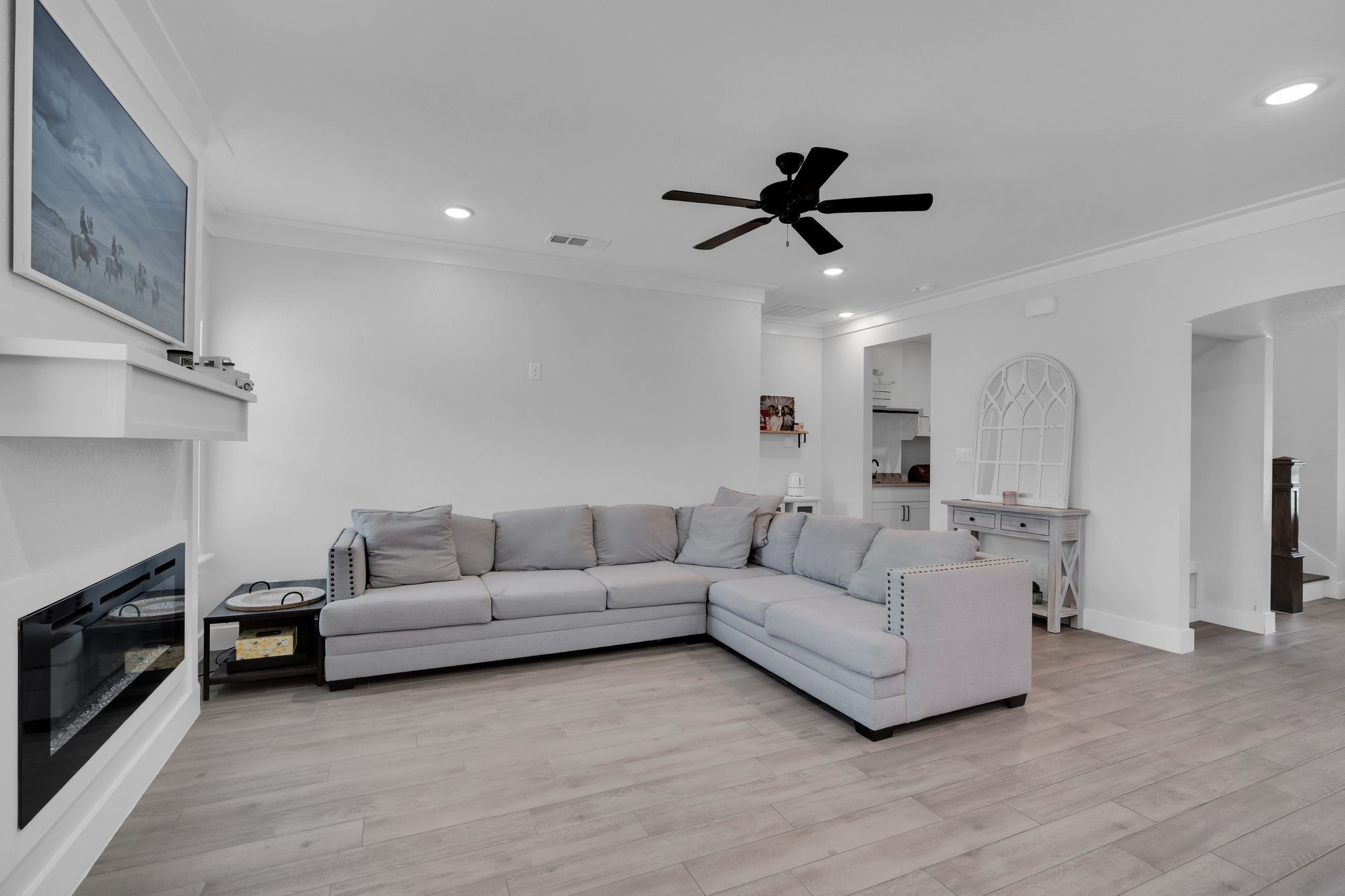 2518 Hillcrest Drive