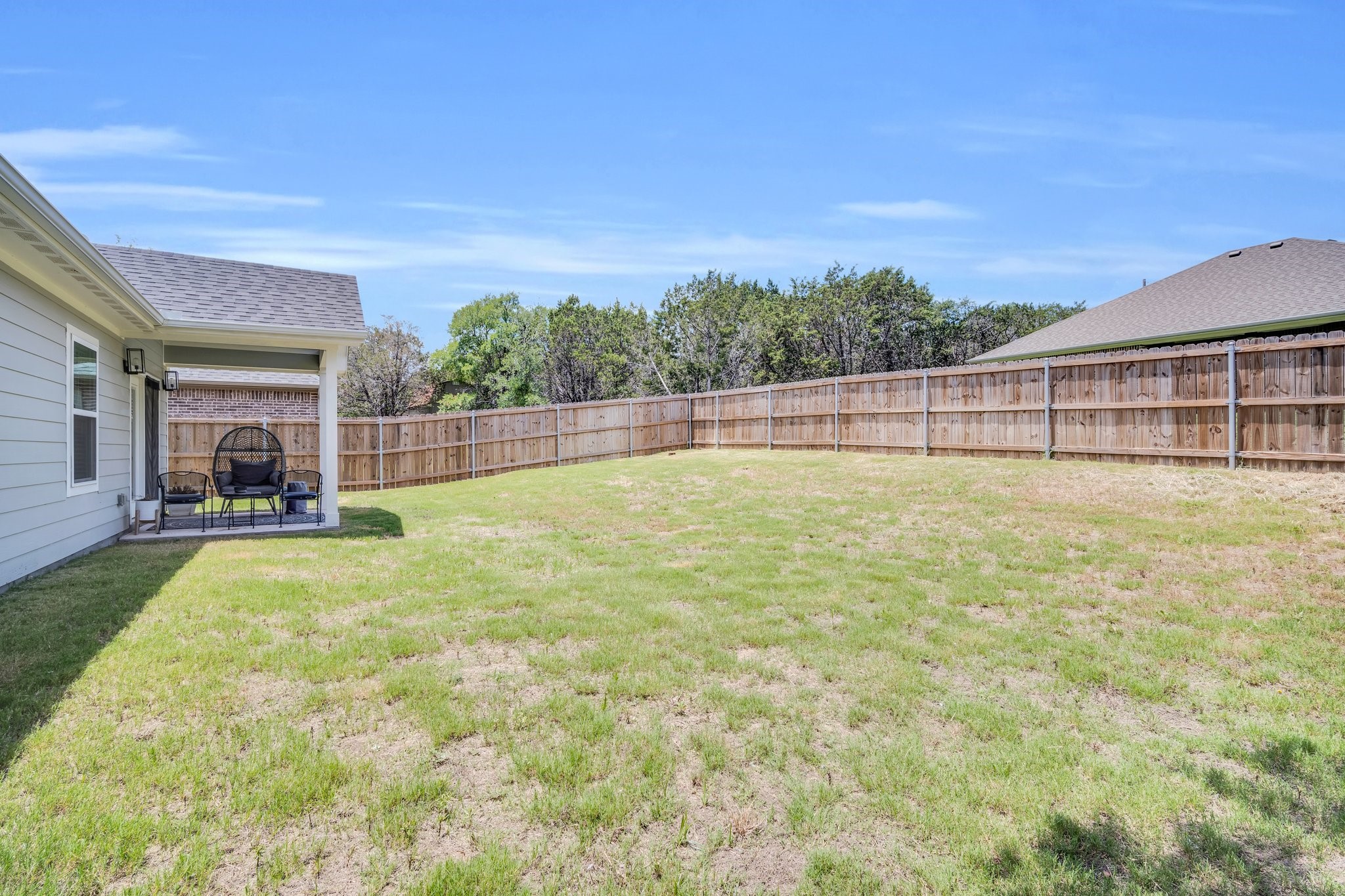 2518 Hillcrest Drive
