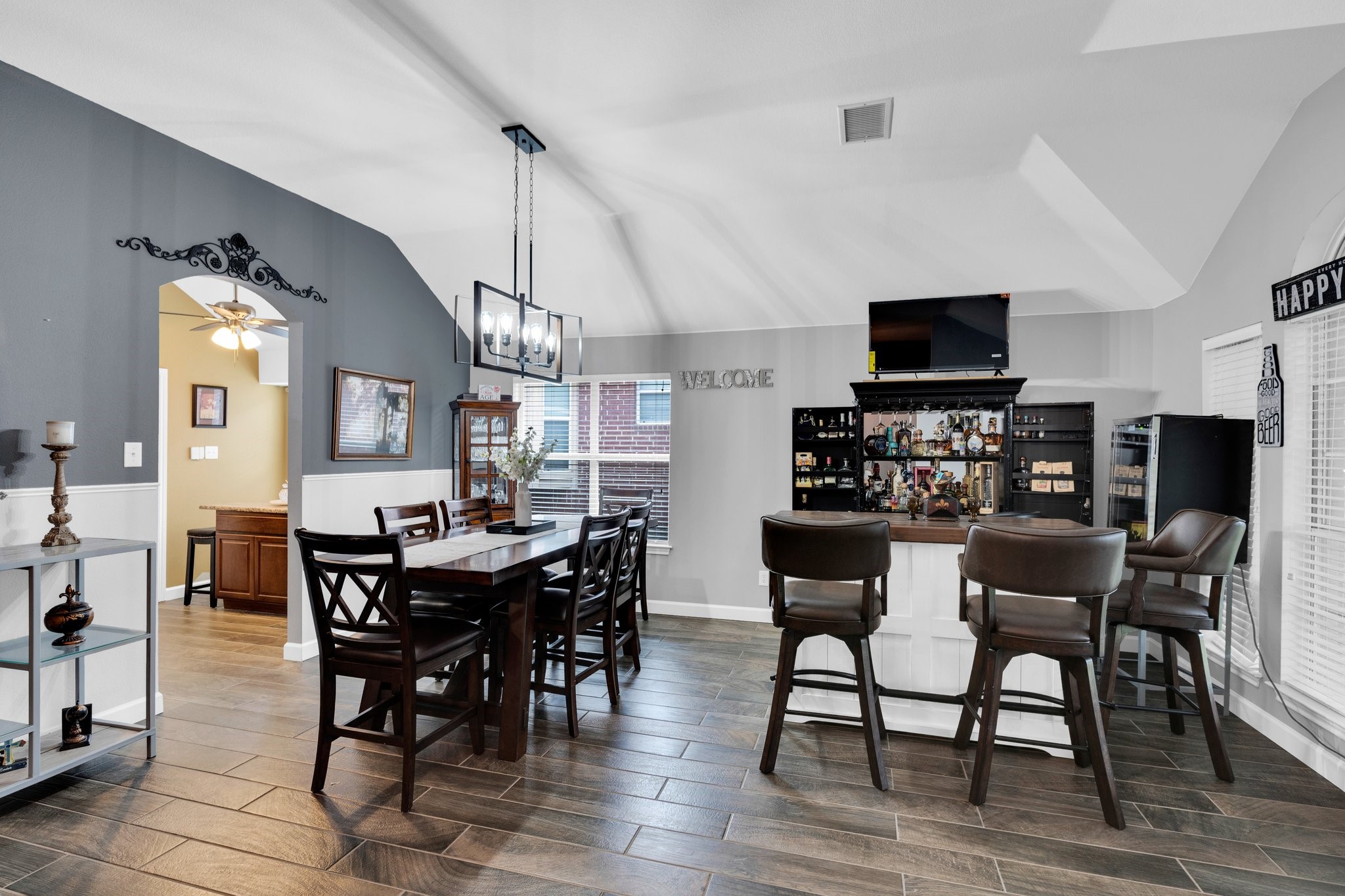 1136 Essex Drive