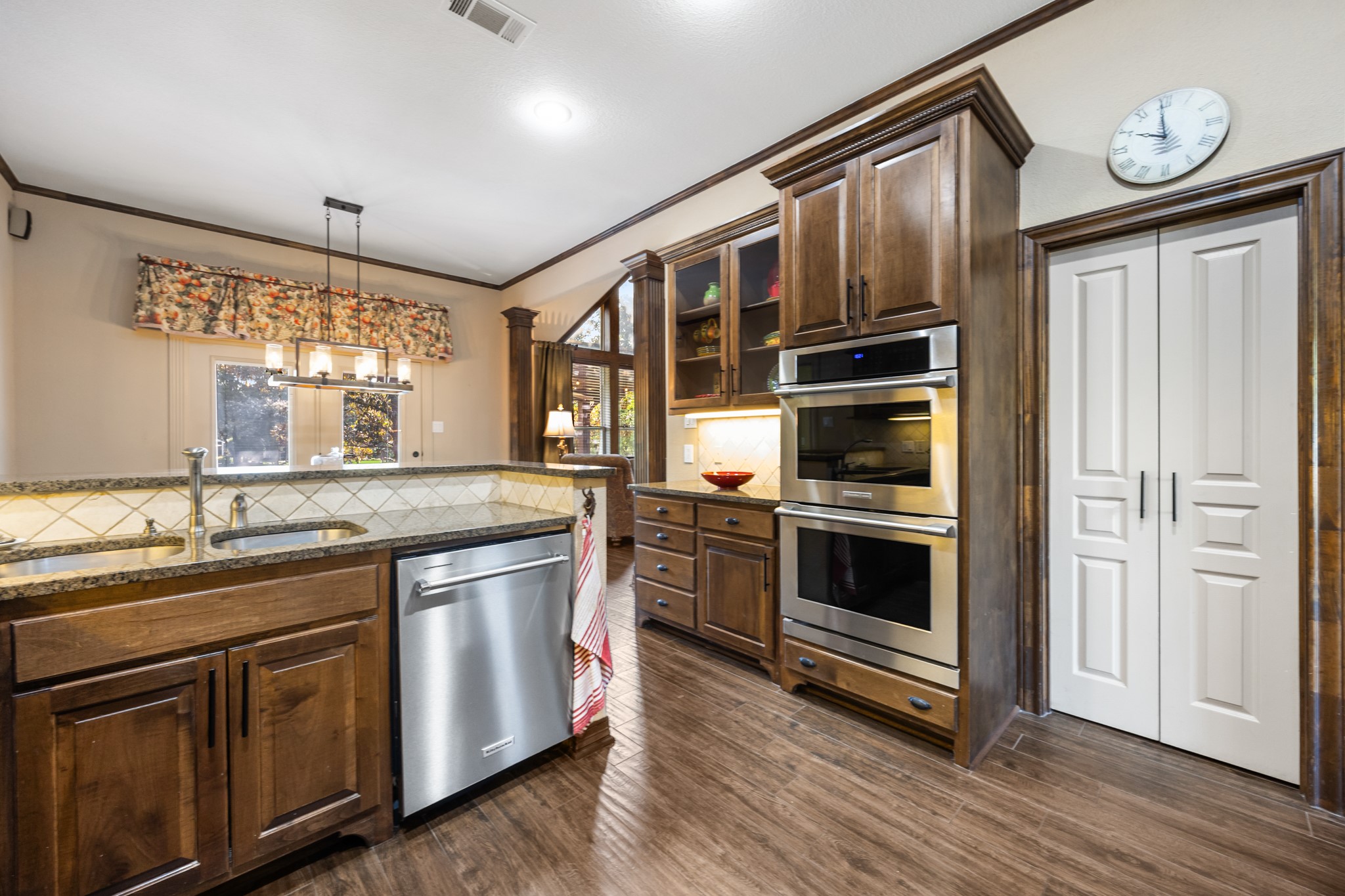 2230 Woodlands Circle