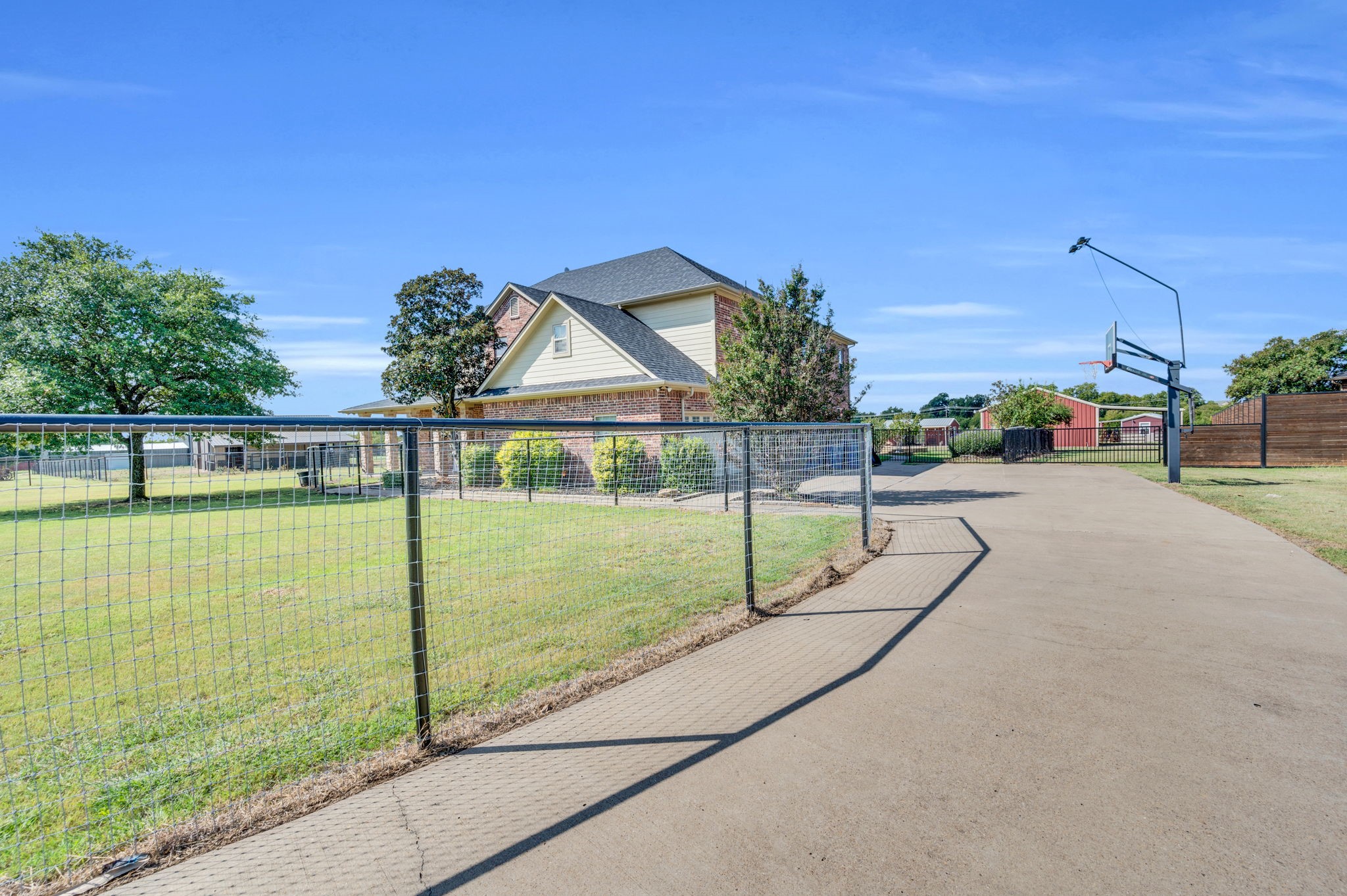 851 Black Champ Road