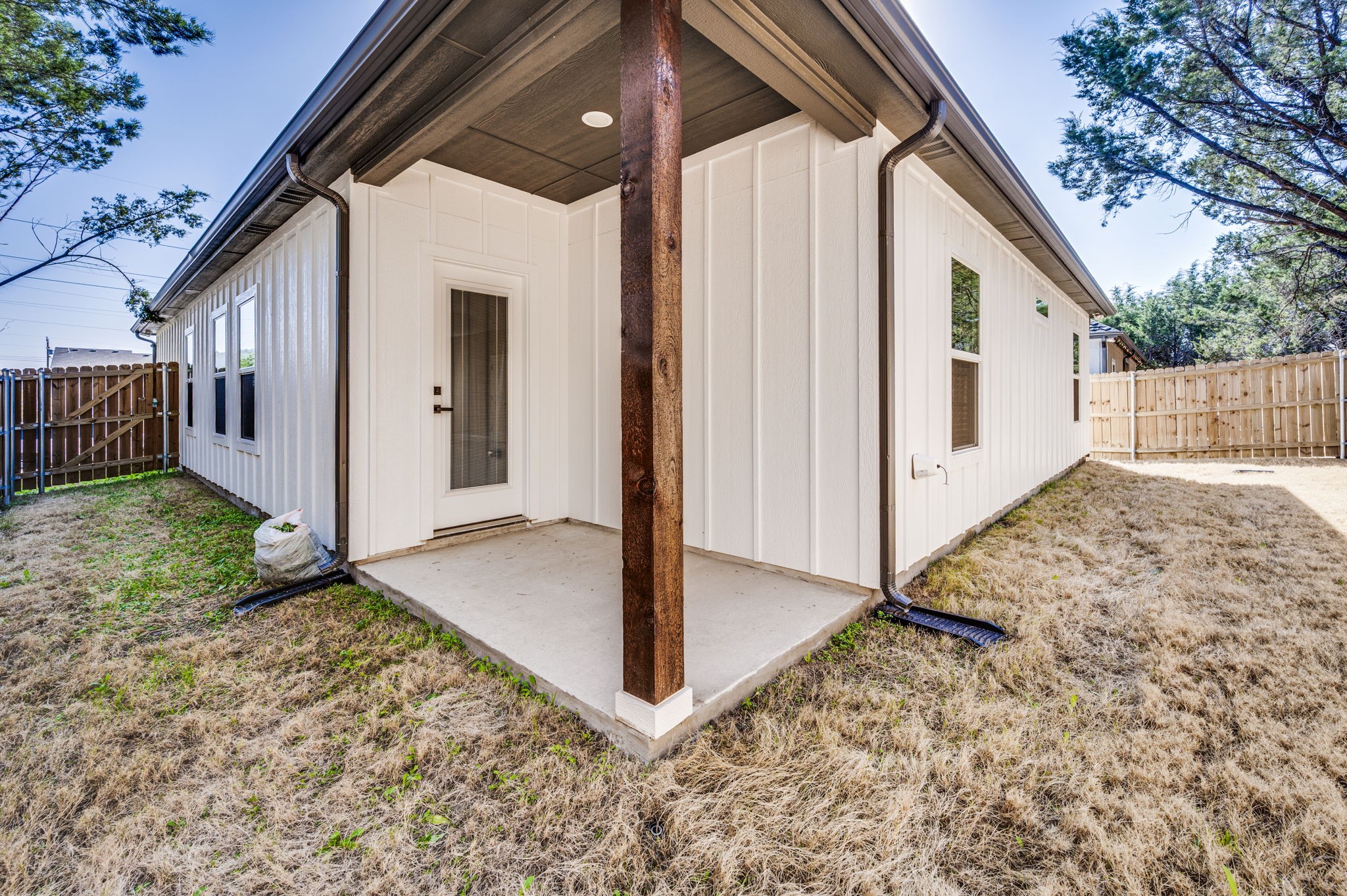 5858 Black Pine Circle