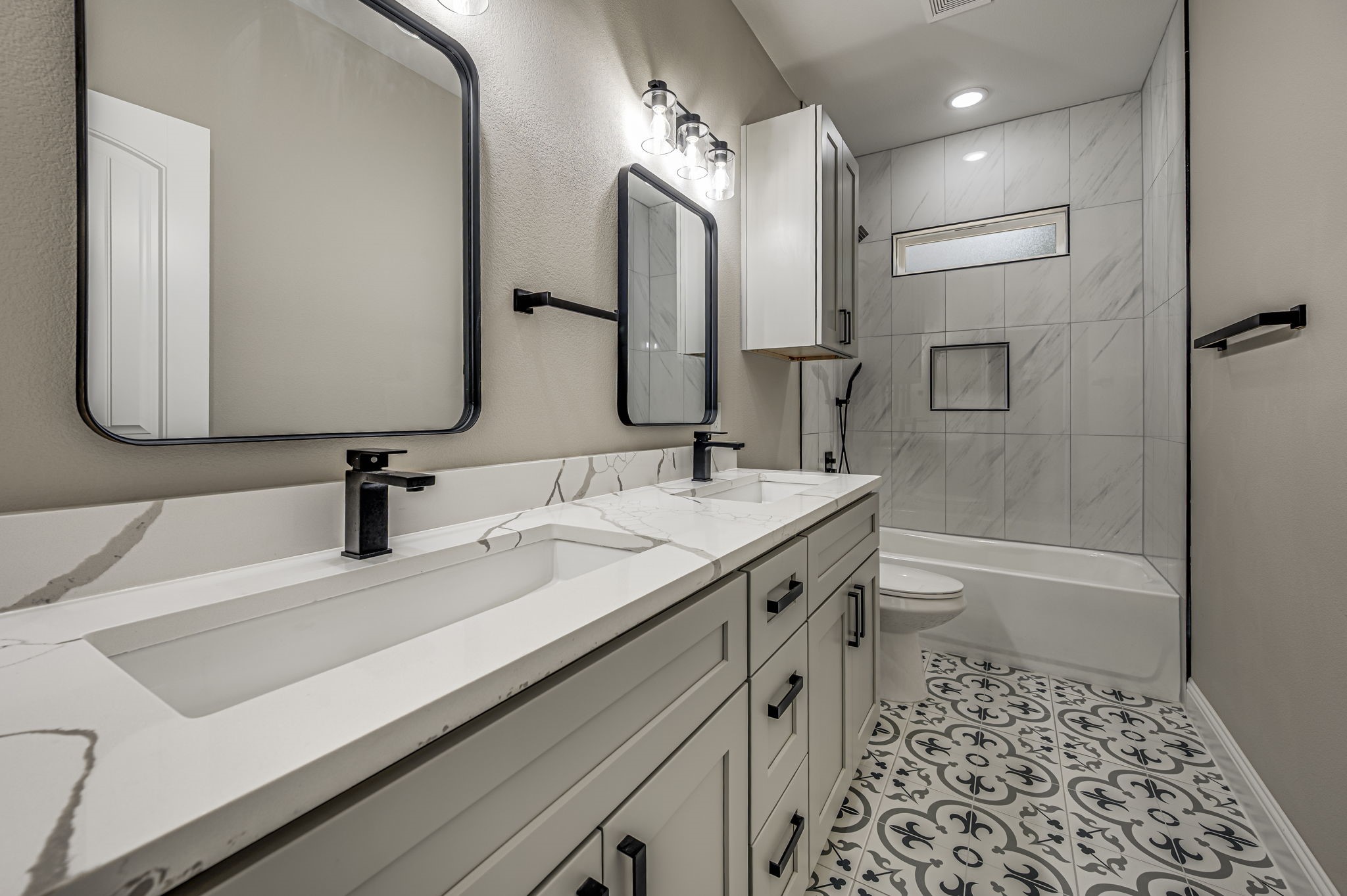 5858 Black Pine Circle