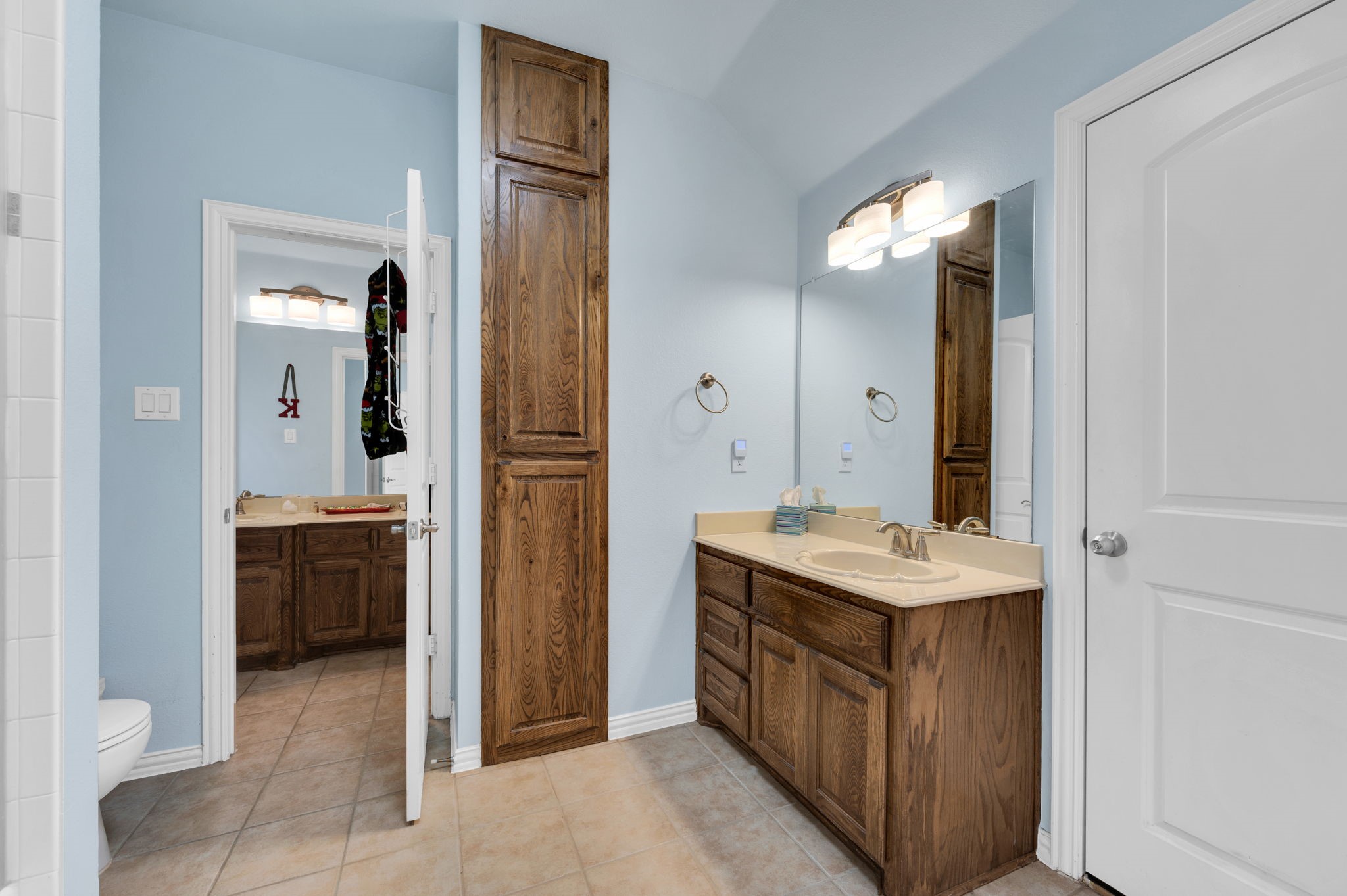 415 Breezeway Court
