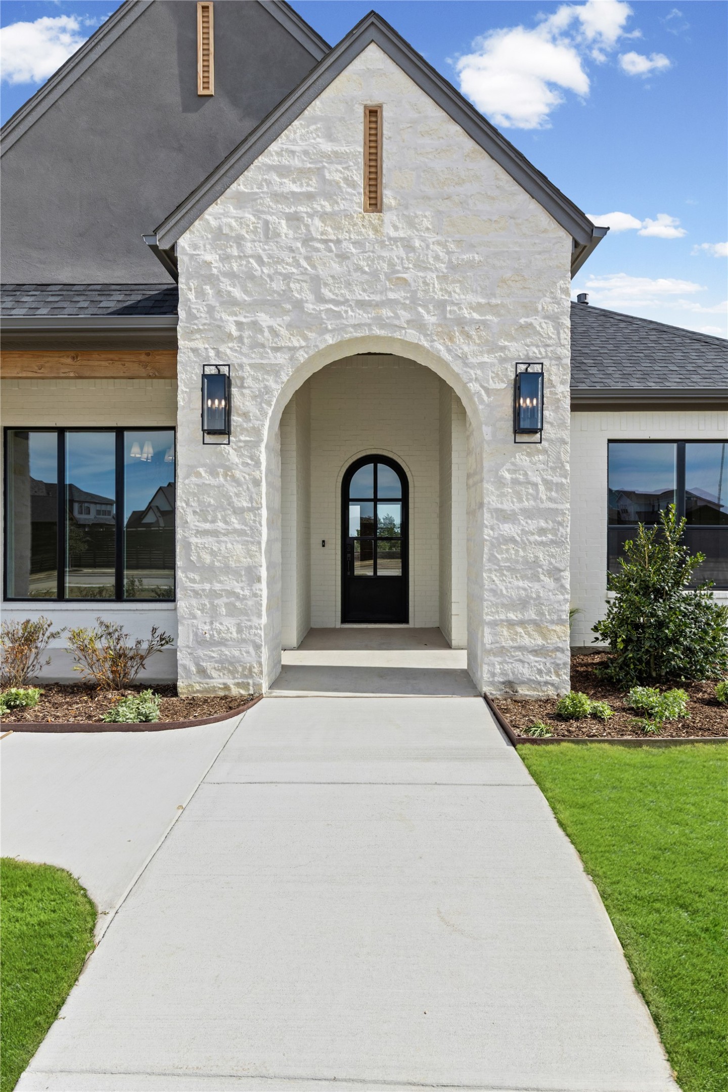 4720 Magnolia Trail
